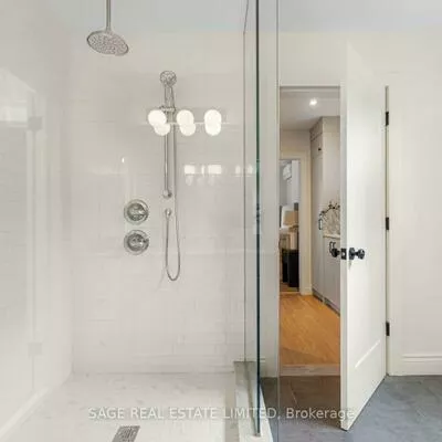 11, Bertmount, South Riverdale, Toronto