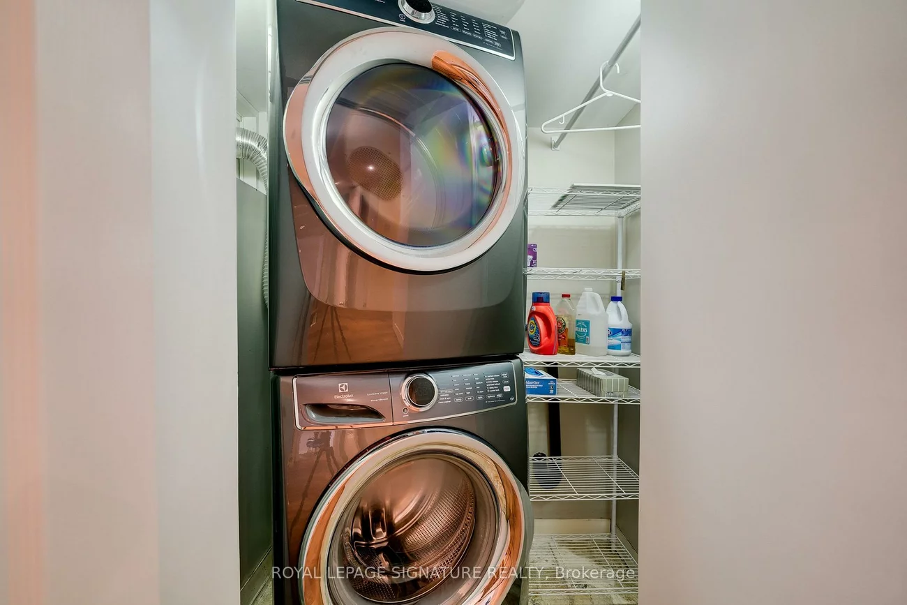 14, Sutherland, Crescent Town, Toronto