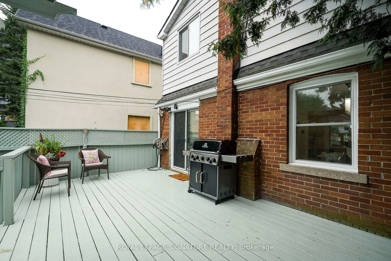 14, Sutherland, Crescent Town, Toronto