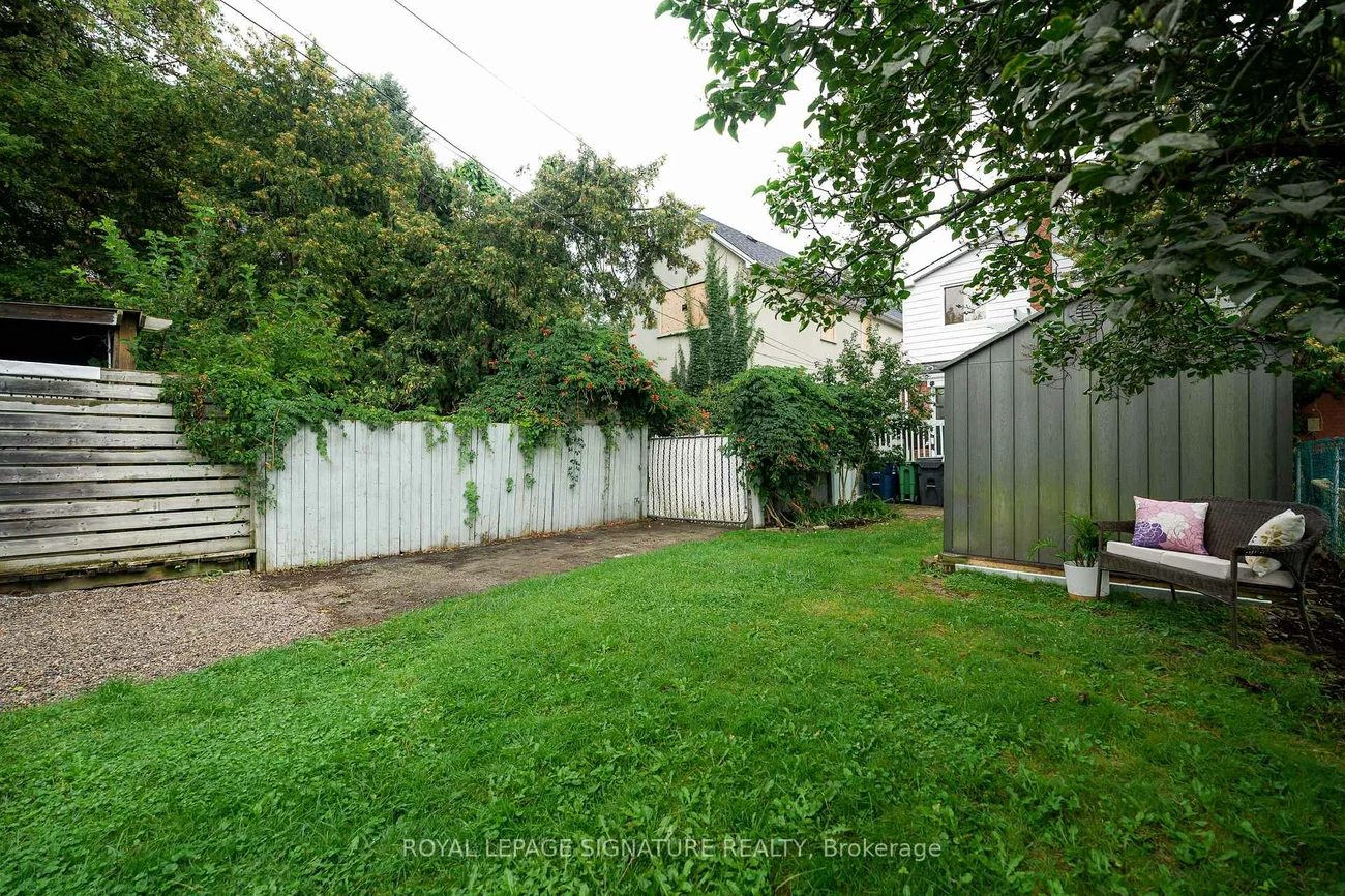 14, Sutherland, Crescent Town, Toronto