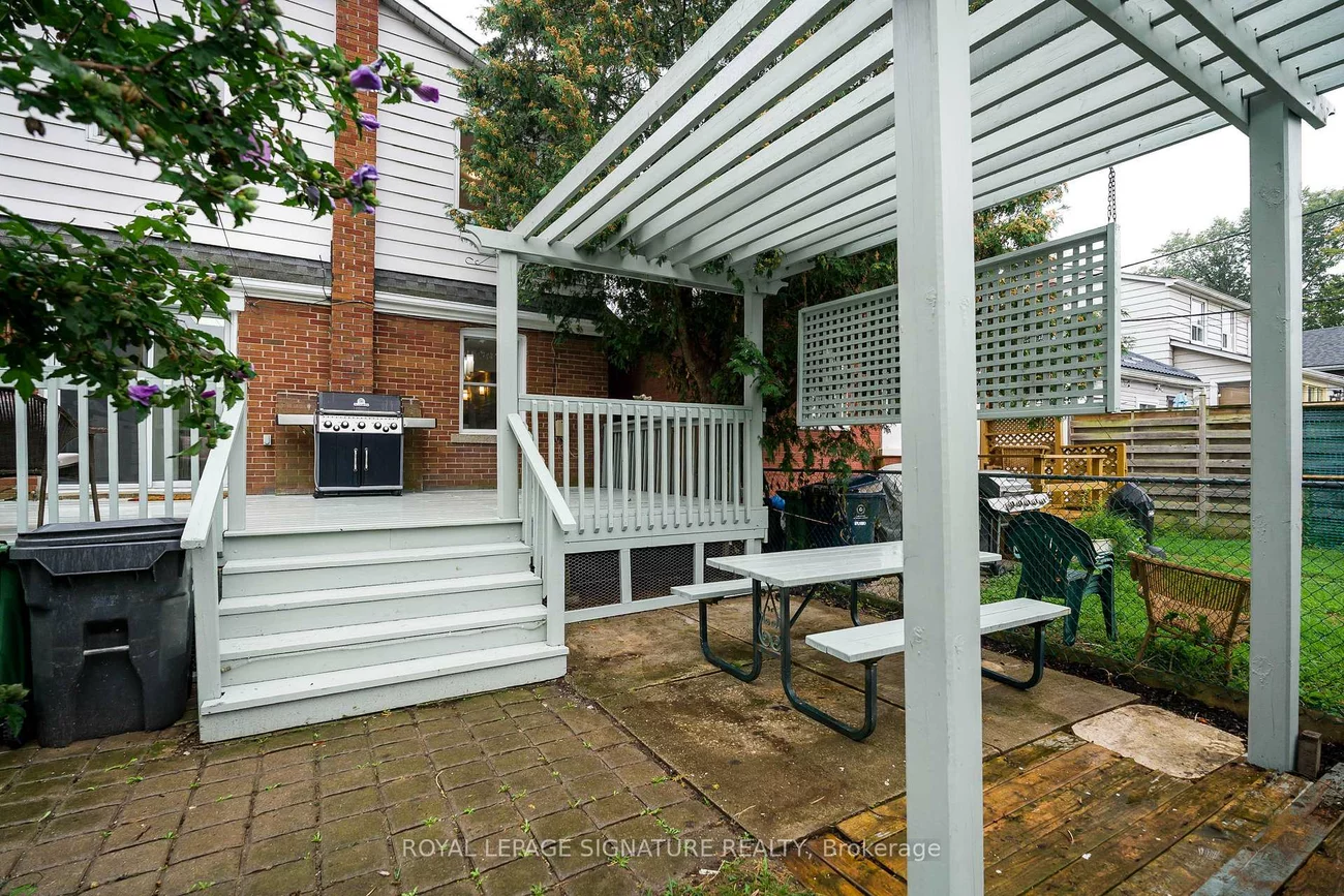 14, Sutherland, Crescent Town, Toronto