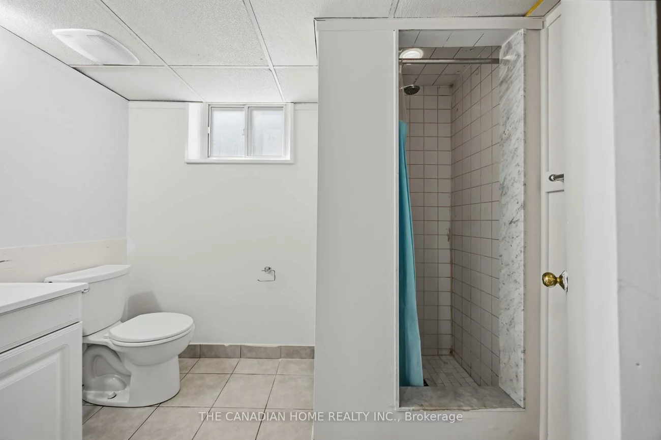 1373, Pharmacy, Wexford-Maryvale, Toronto