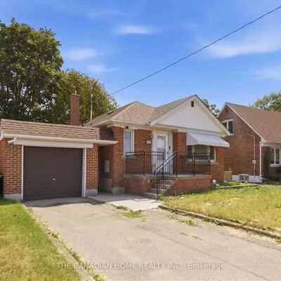 1373, Pharmacy, Wexford-Maryvale, Toronto