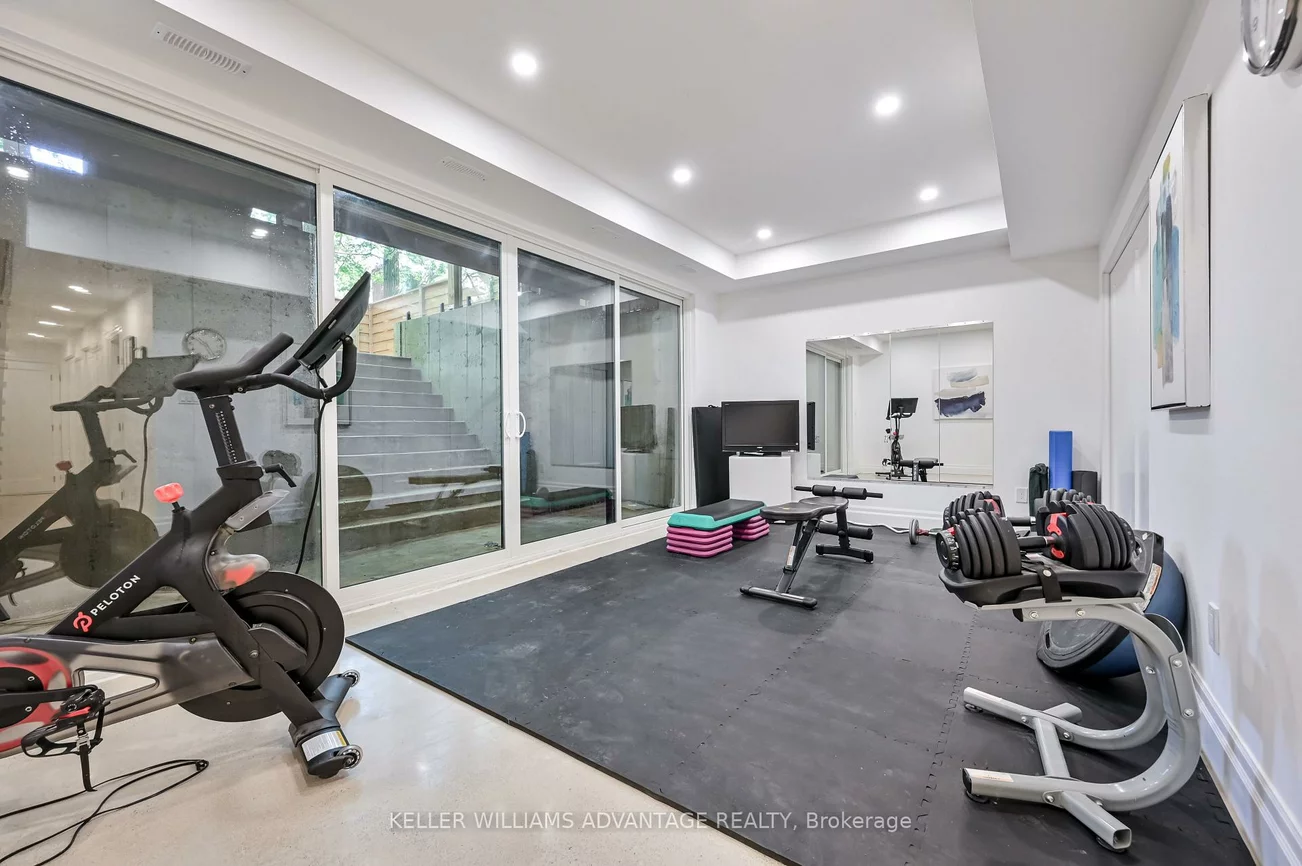 17 B, Haig, Birchcliffe-Cliffside, Toronto