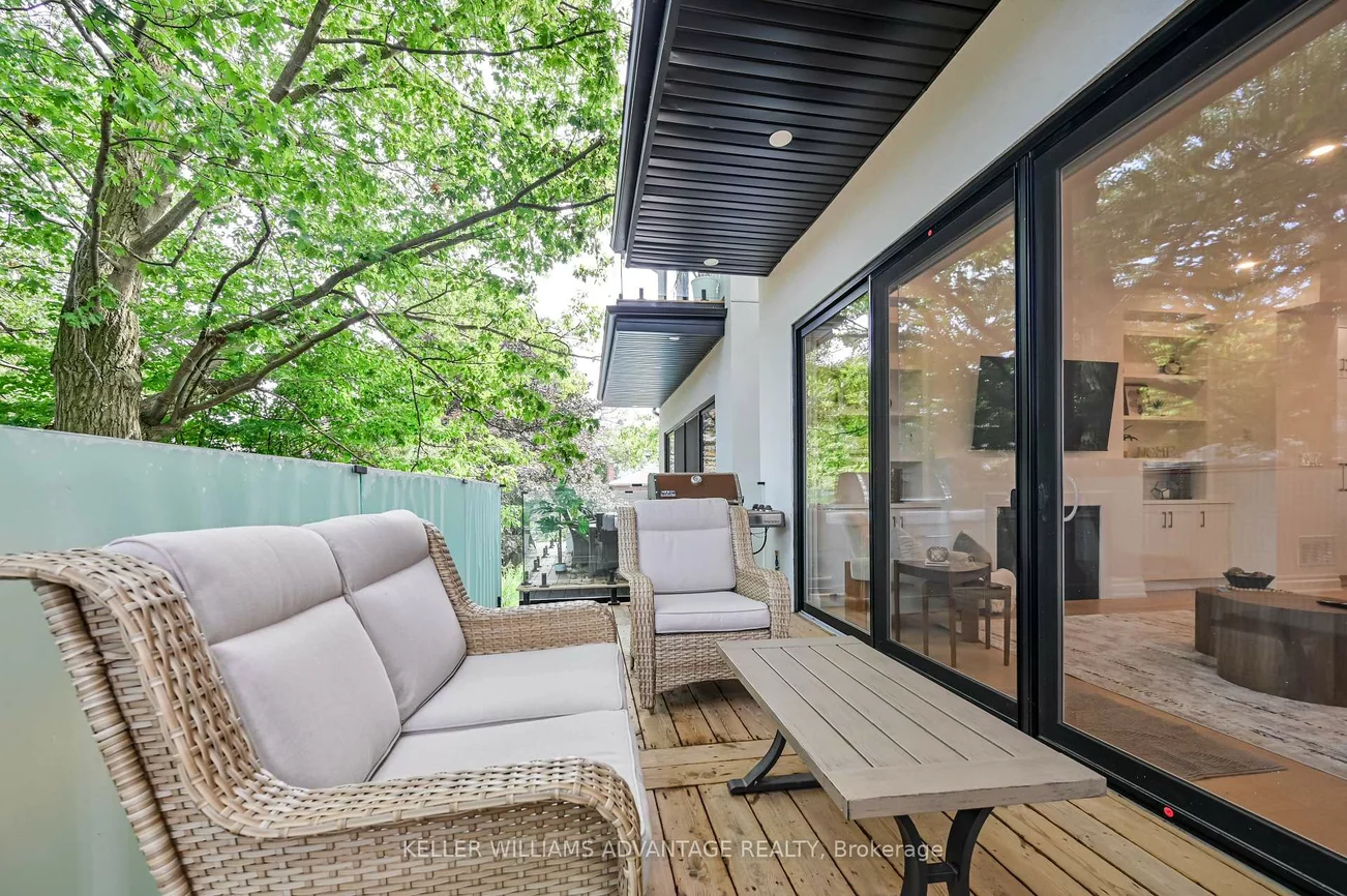 17 B, Haig, Birchcliffe-Cliffside, Toronto