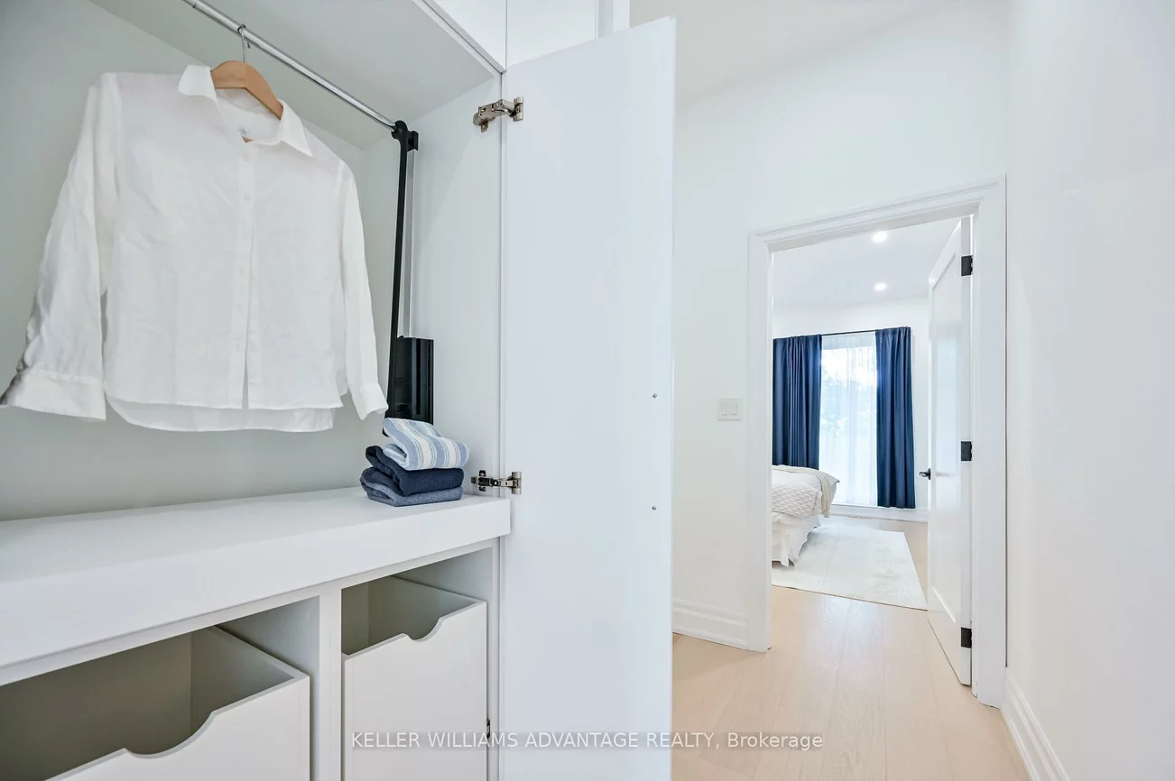 17 B, Haig, Birchcliffe-Cliffside, Toronto
