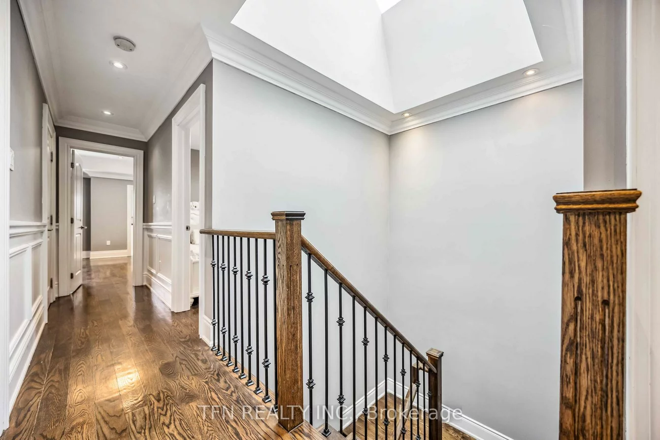 282B, Aylesworth, Birchcliffe-Cliffside, Toronto