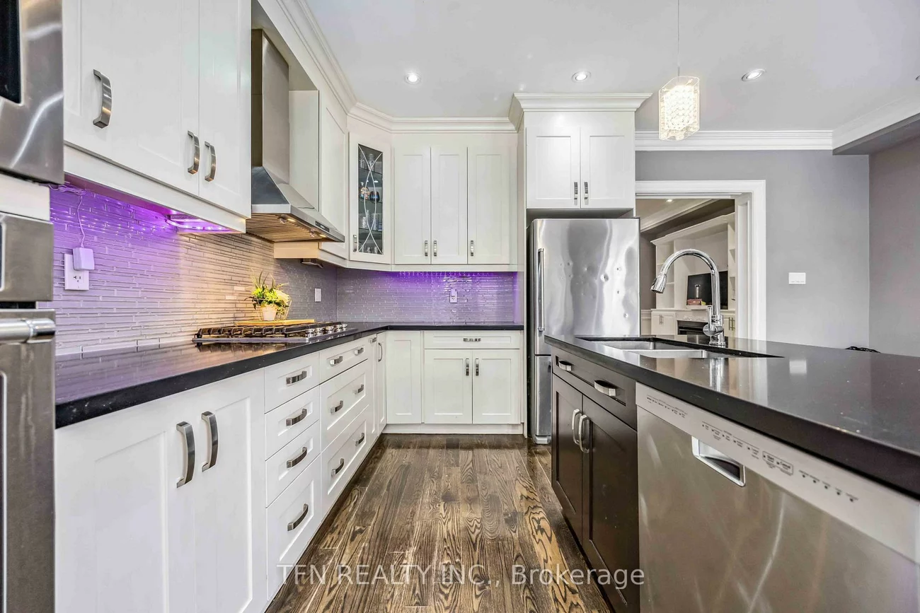 282B, Aylesworth, Birchcliffe-Cliffside, Toronto