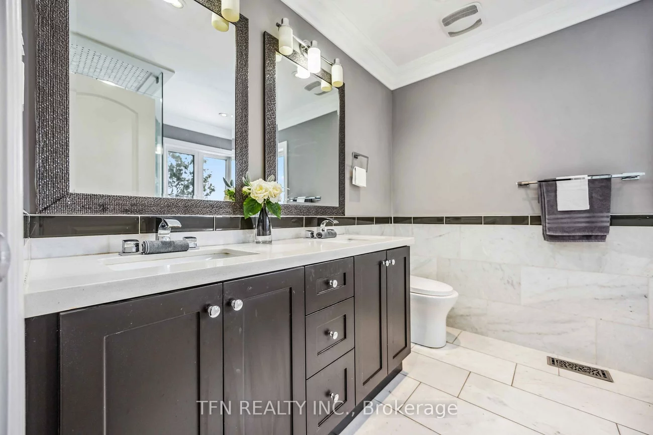282B, Aylesworth, Birchcliffe-Cliffside, Toronto