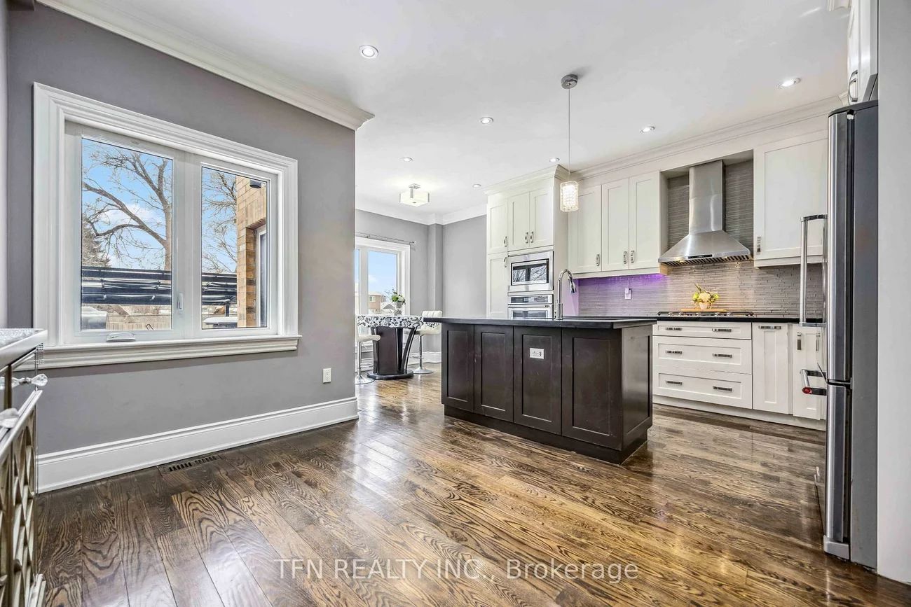 282B, Aylesworth, Birchcliffe-Cliffside, Toronto