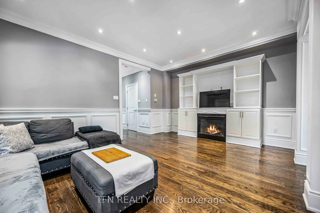 282B, Aylesworth, Birchcliffe-Cliffside, Toronto