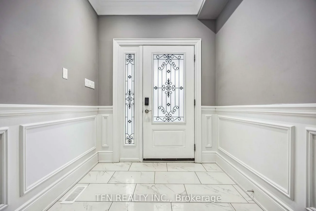 282B, Aylesworth, Birchcliffe-Cliffside, Toronto