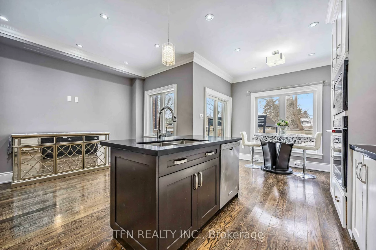 282B, Aylesworth, Birchcliffe-Cliffside, Toronto
