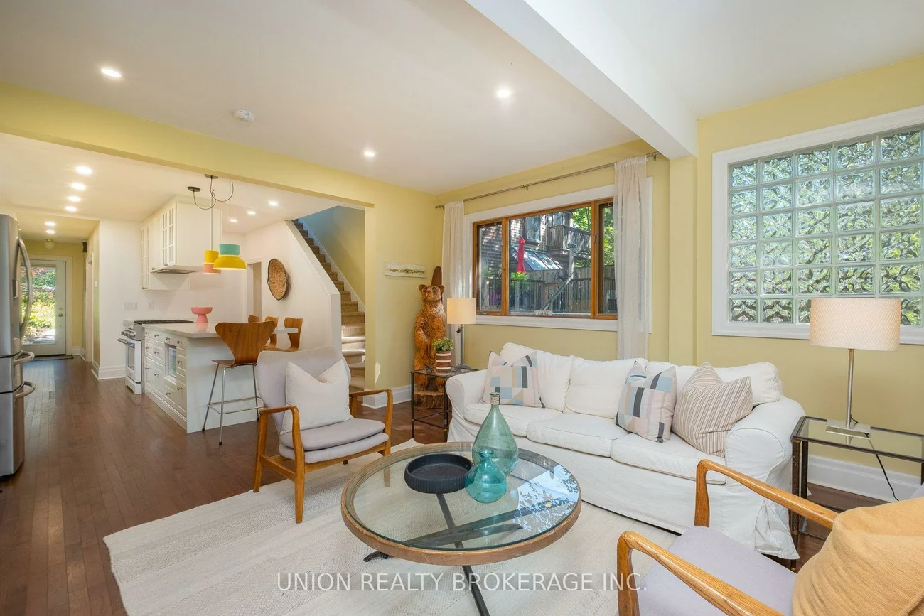 28, Victoria Park, The Beaches, Toronto
