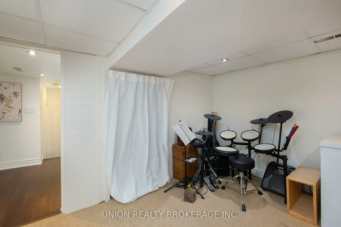 28, Victoria Park, The Beaches, Toronto