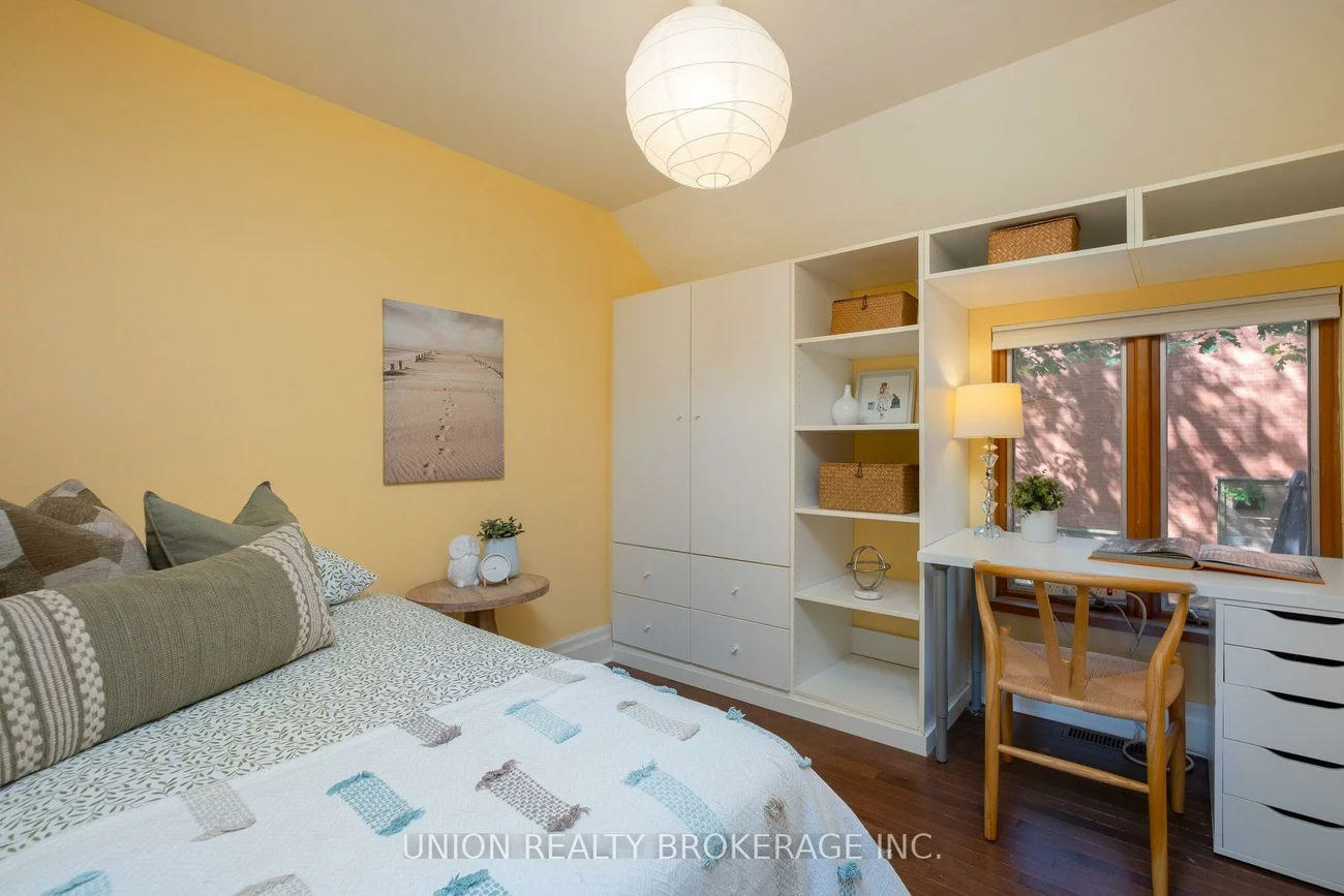 28, Victoria Park, The Beaches, Toronto