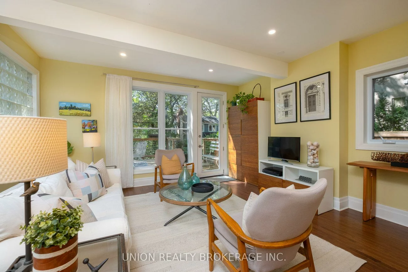 28, Victoria Park, The Beaches, Toronto