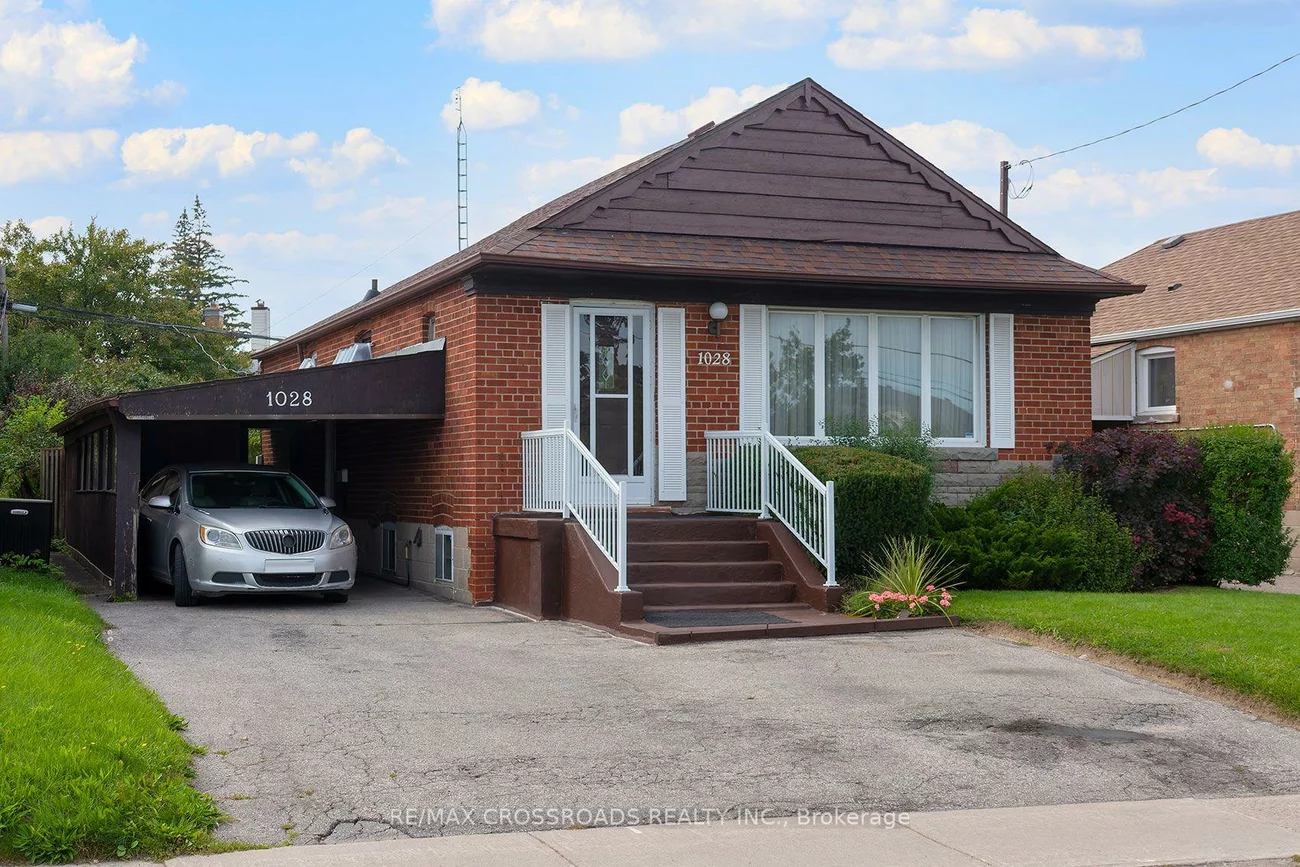1028, Kennedy, Dorset Park, Toronto