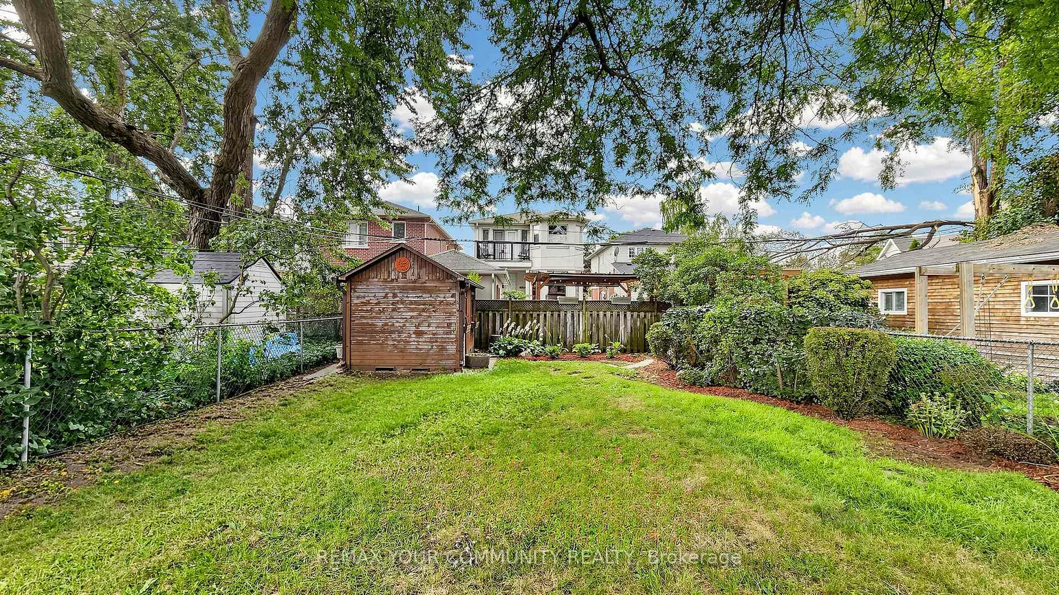 6, Athlone, East York, Toronto
