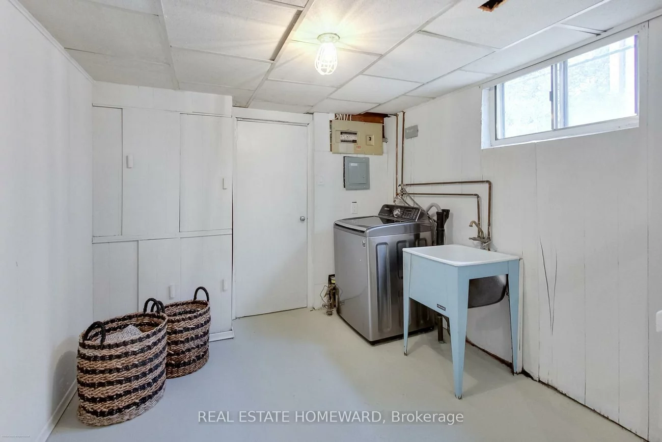 1, Bassett, Clairlea-Birchmount, Toronto