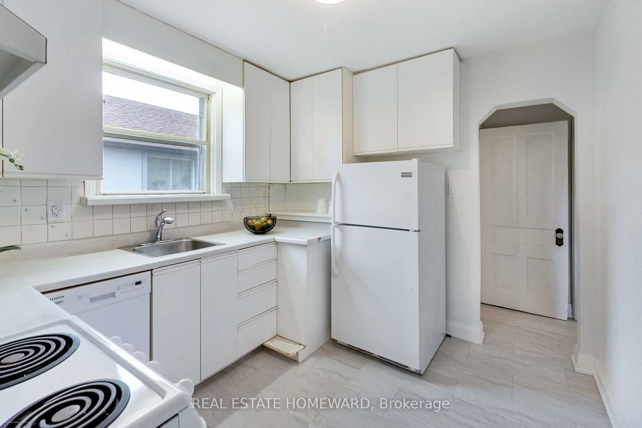 1, Bassett, Clairlea-Birchmount, Toronto