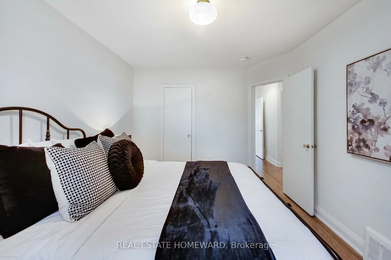1, Bassett, Clairlea-Birchmount, Toronto
