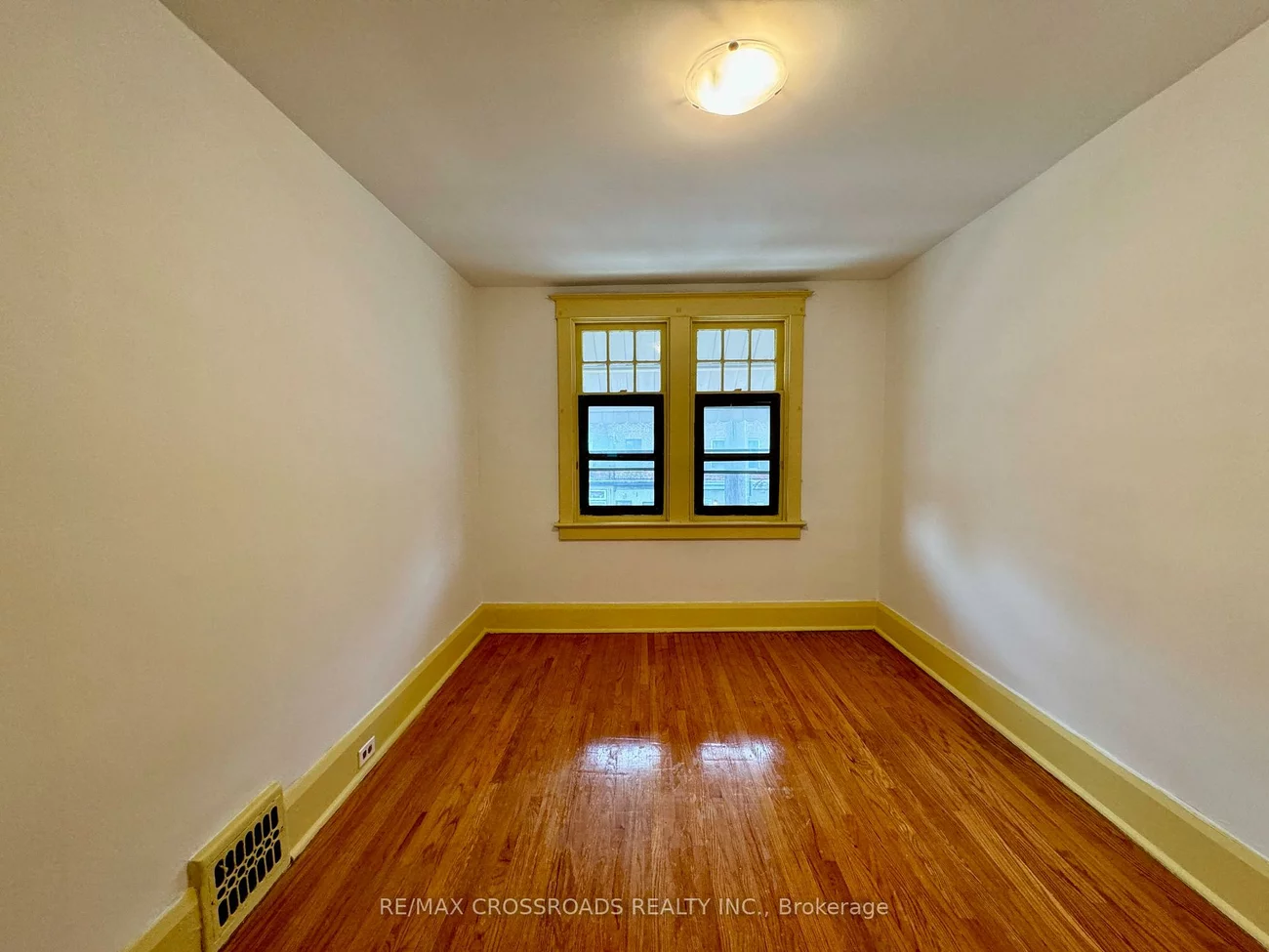 287, Greenwood, Greenwood-Coxwell, Toronto