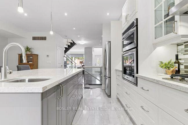 66, Durant, Danforth Village-East York, Toronto