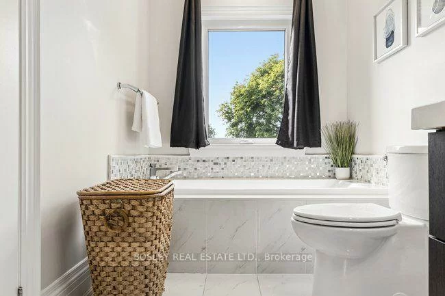 66, Durant, Danforth Village-East York, Toronto