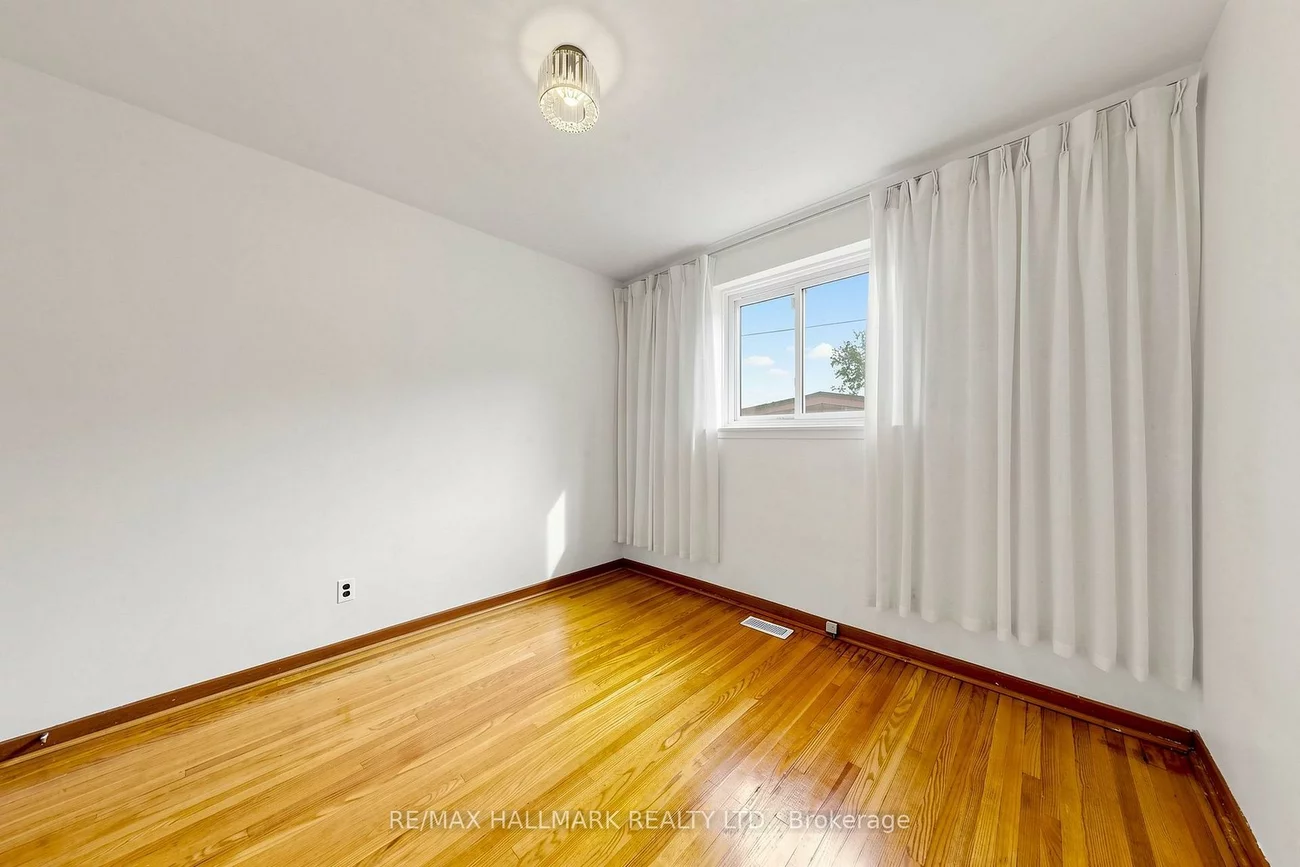 205, Vauxhall, Dorset Park, Toronto
