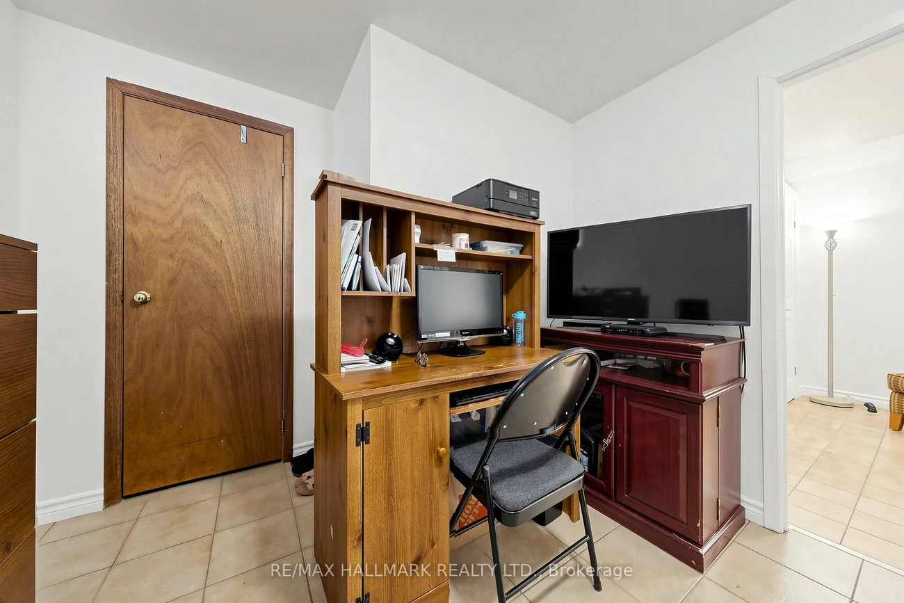 96B, Laurel, Kennedy Park, Toronto