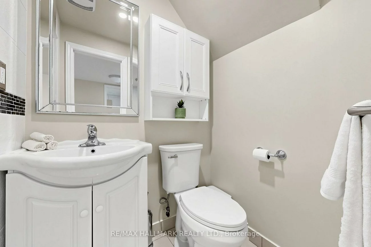 96B, Laurel, Kennedy Park, Toronto