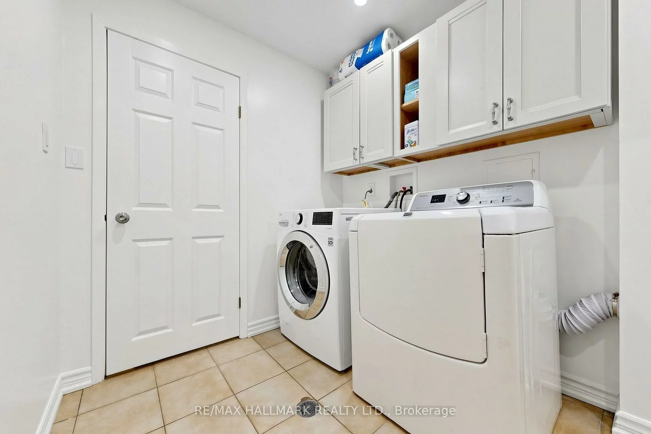 96B, Laurel, Kennedy Park, Toronto