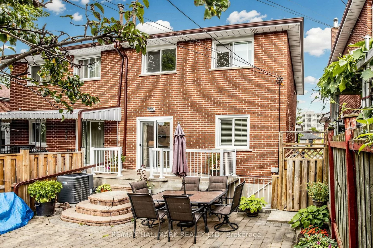 96B, Laurel, Kennedy Park, Toronto