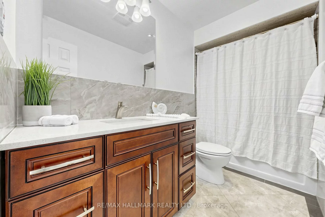 96B, Laurel, Kennedy Park, Toronto