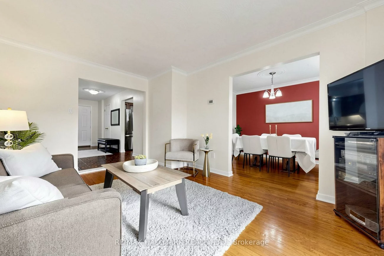 96B, Laurel, Kennedy Park, Toronto