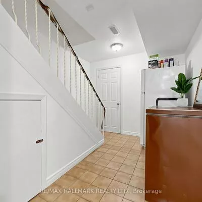 96B, Laurel, Kennedy Park, Toronto