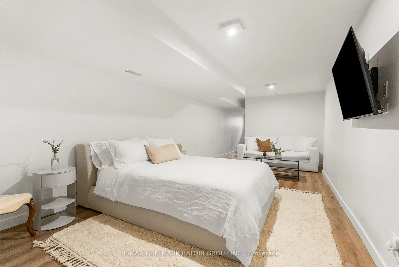 433, Ashdale, Greenwood-Coxwell, Toronto