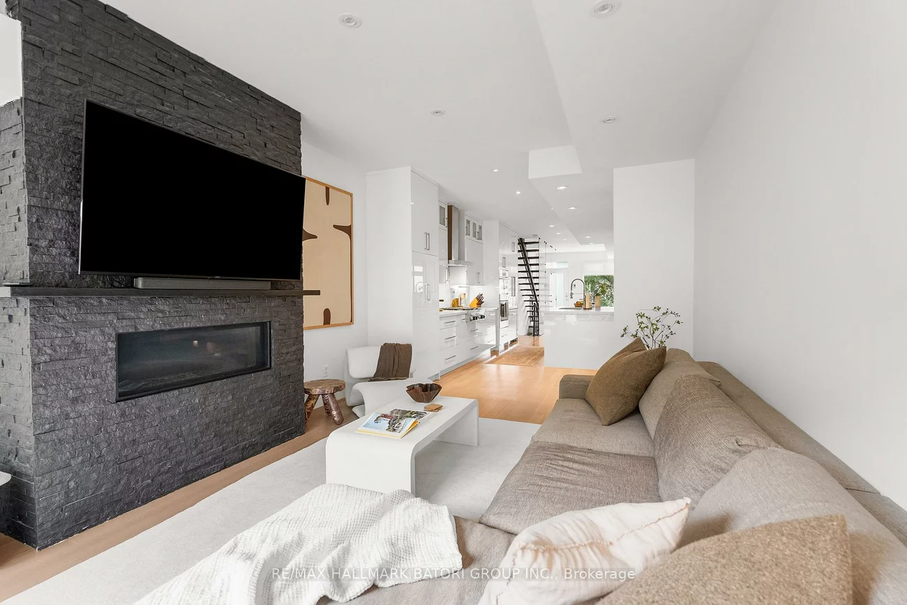 433, Ashdale, Greenwood-Coxwell, Toronto