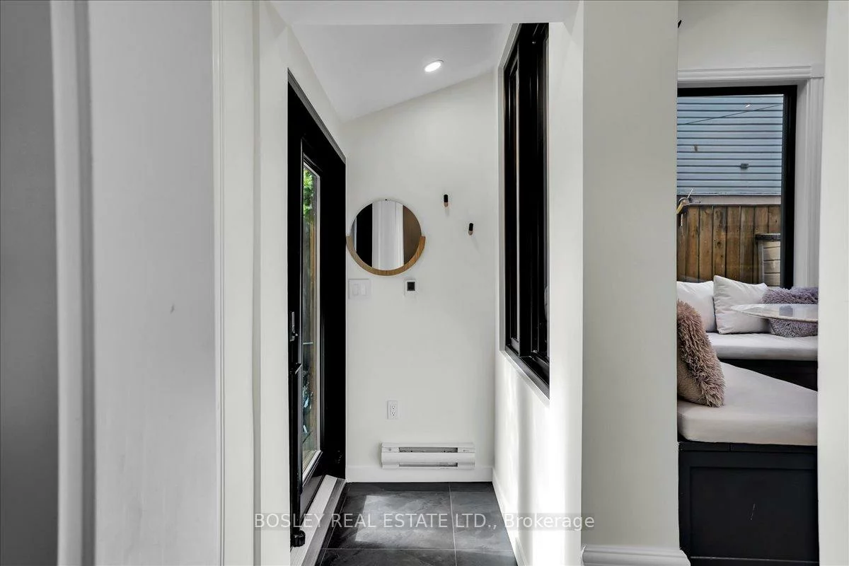 372, Logan, South Riverdale, Toronto