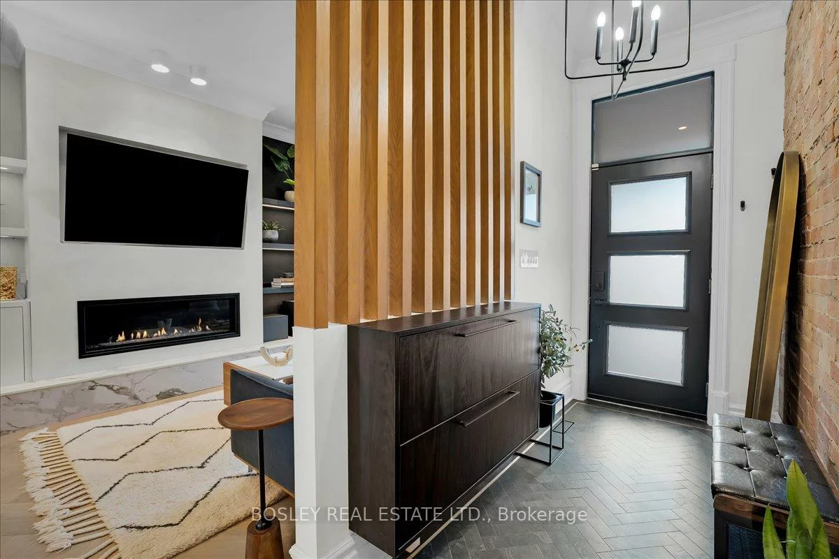 372, Logan, South Riverdale, Toronto