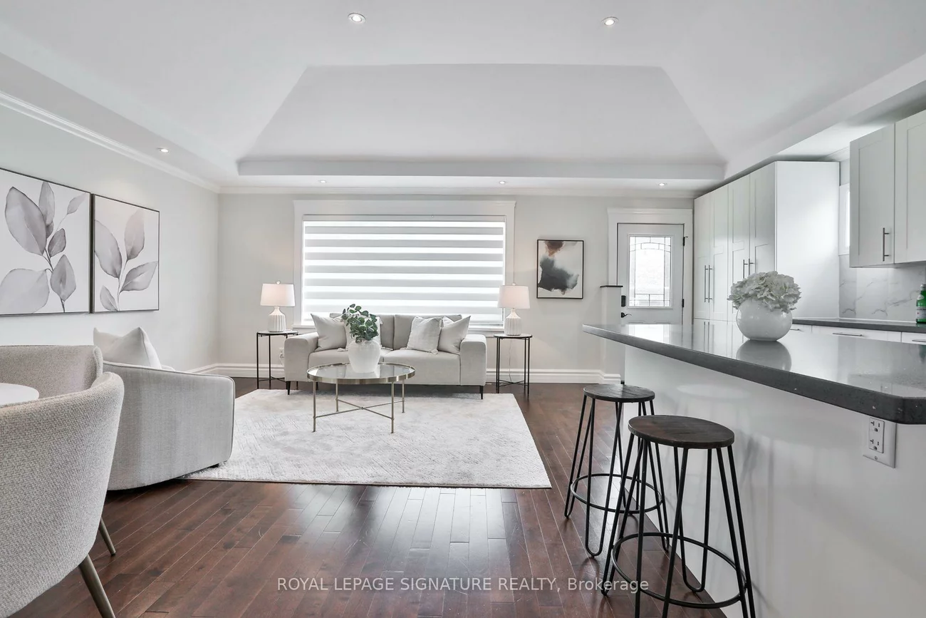 17, Flora, Dorset Park, Toronto