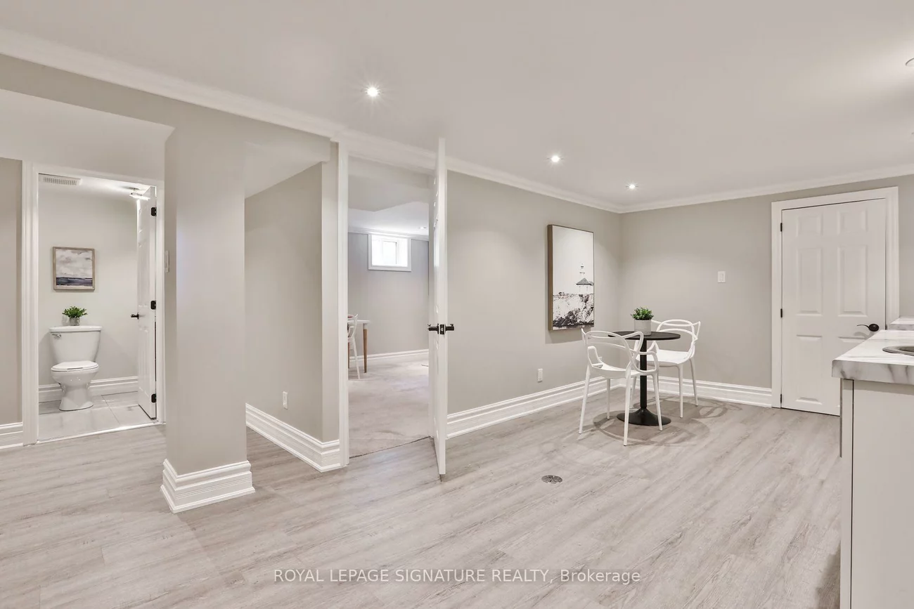 17, Flora, Dorset Park, Toronto