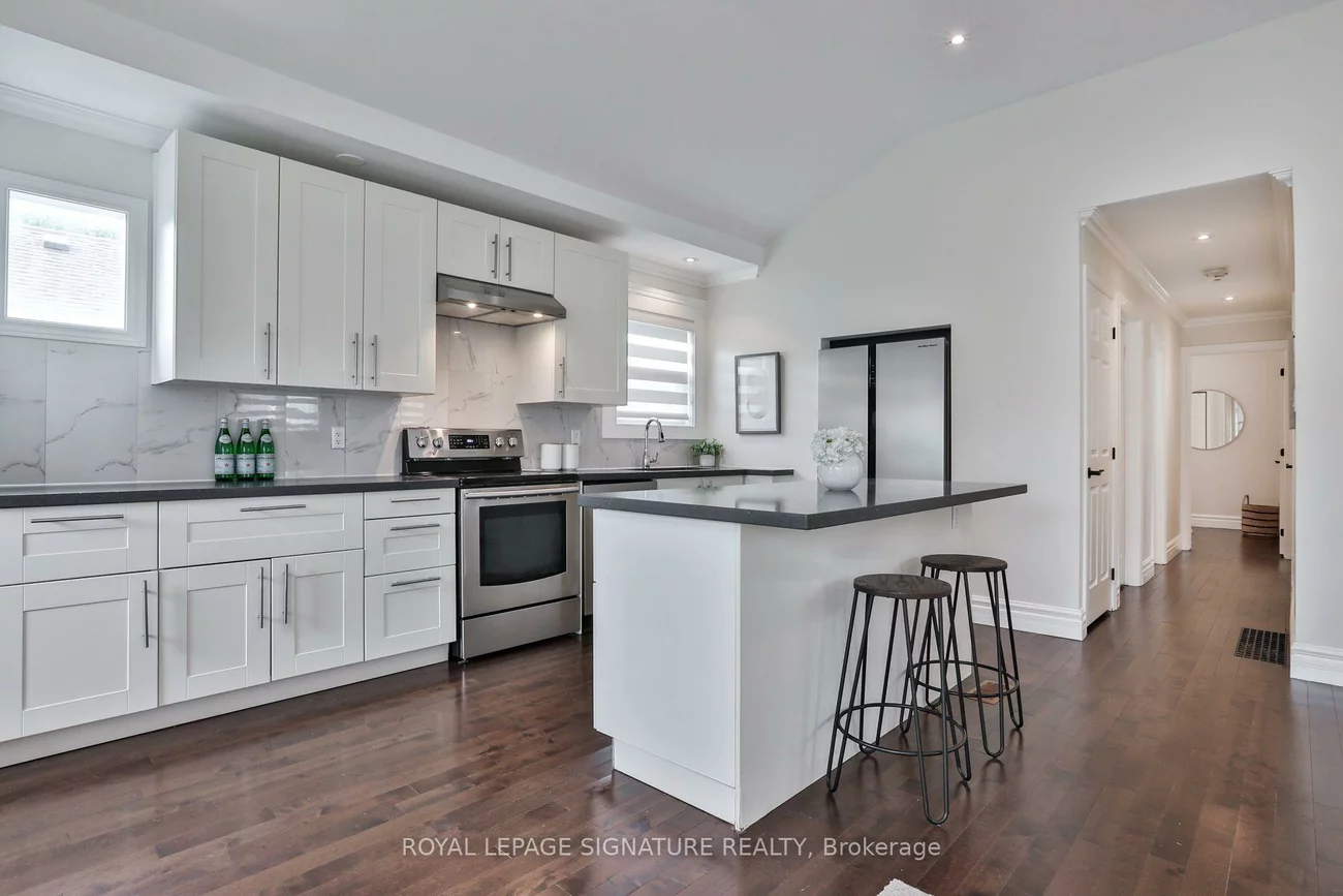 17, Flora, Dorset Park, Toronto