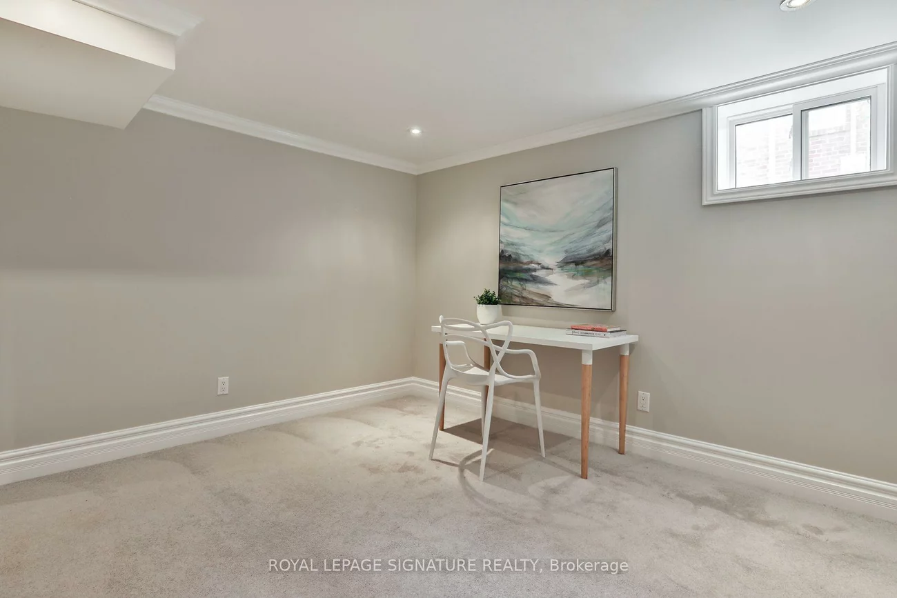 17, Flora, Dorset Park, Toronto