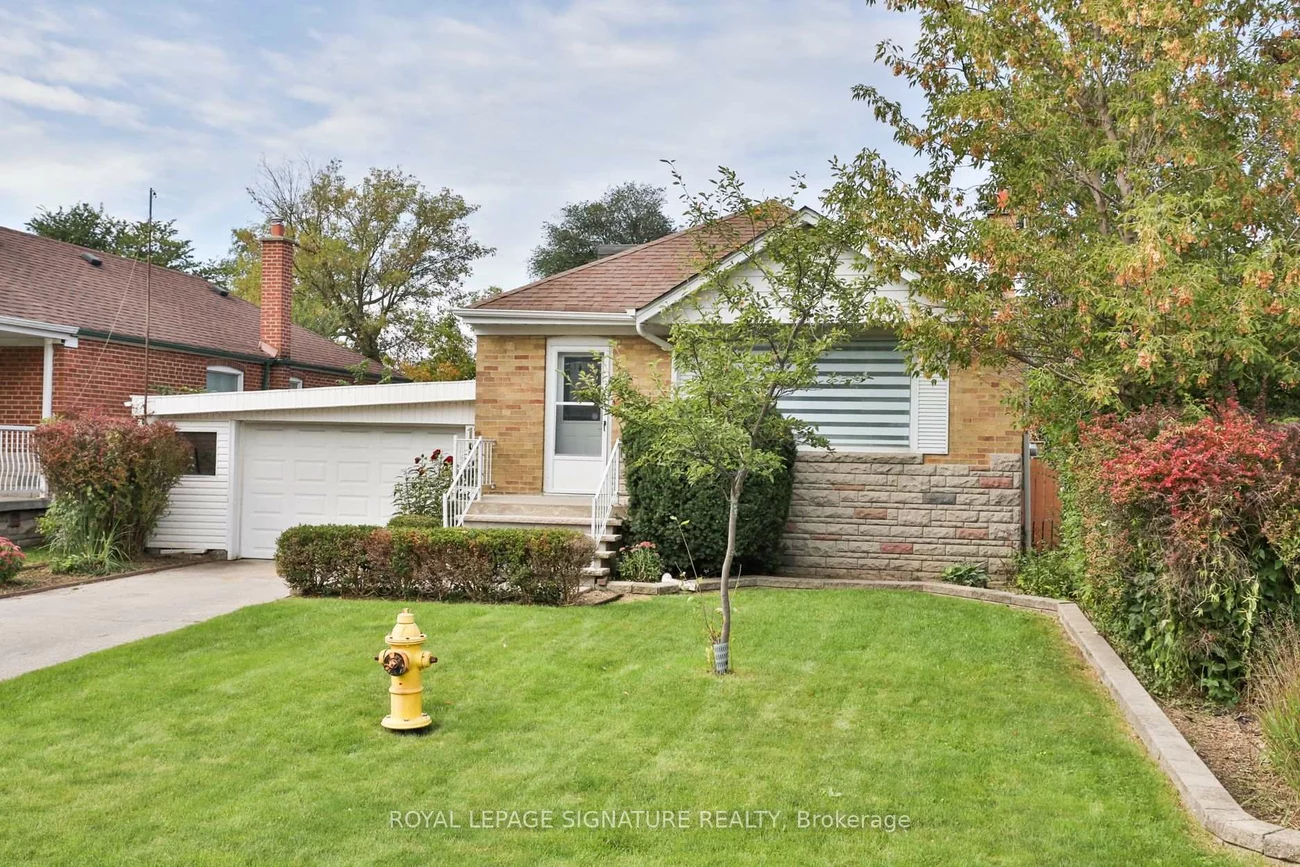 17, Flora, Dorset Park, Toronto