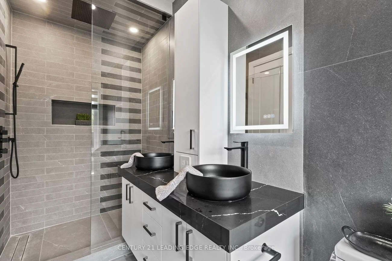147, Durant, East York, Toronto