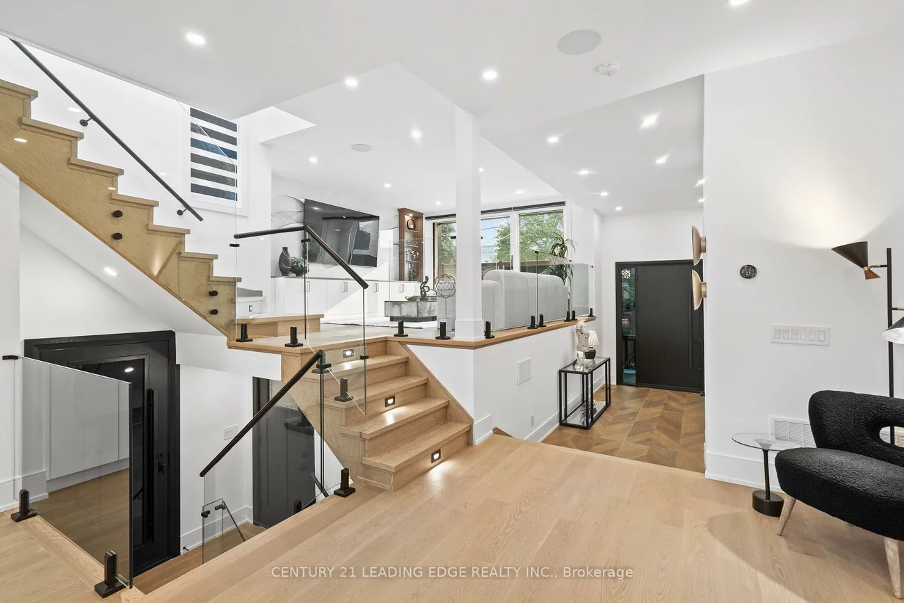 147, Durant, East York, Toronto