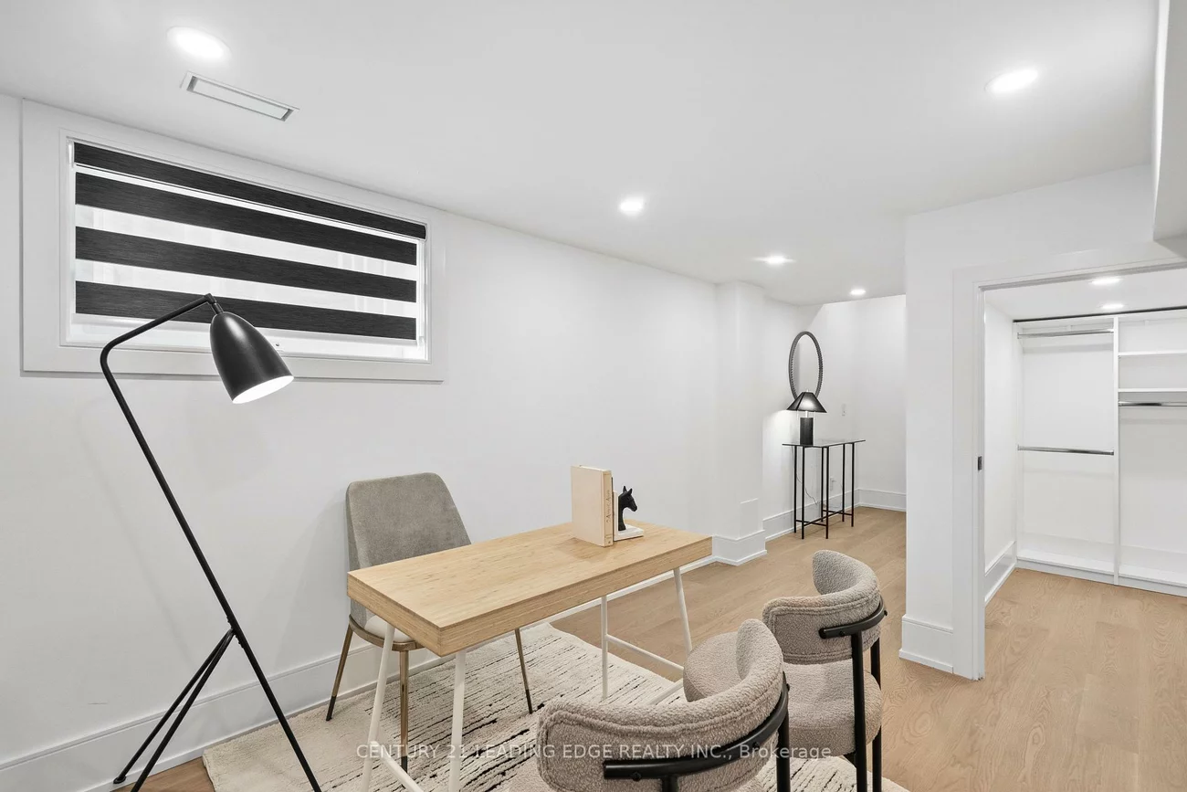 147, Durant, East York, Toronto