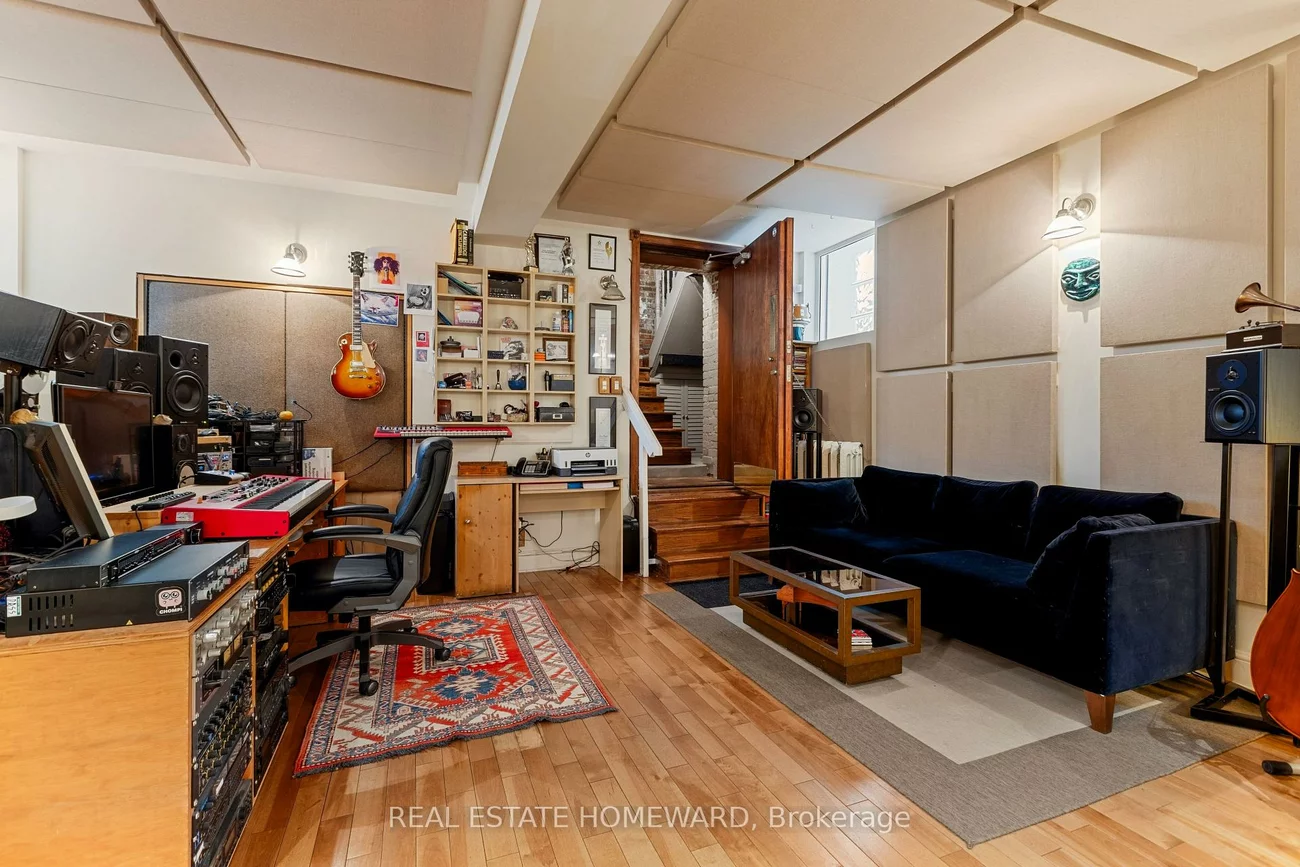 174, Heward, South Riverdale, Toronto